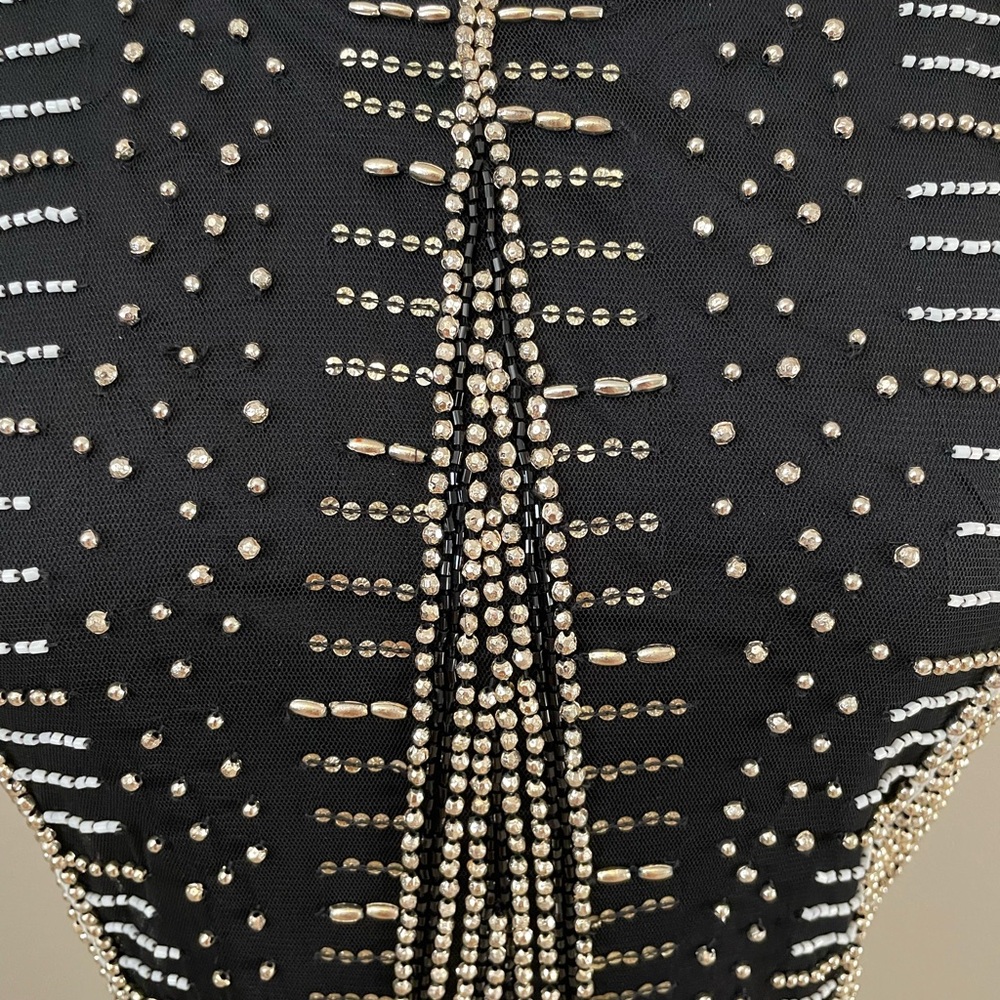 Parker Black Beaded Open Back Cocktail Dress Size 4 - Picture 3 of 9